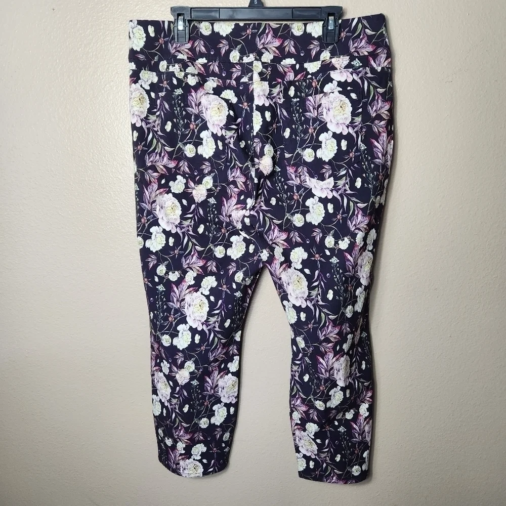 Soft Surroundings Superla Peony Floral Black Pull-on Straight Crop Pants-Size XL